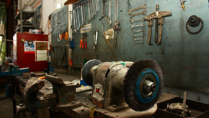 Obrabiarki CNC – nowoczesne rozwiązanie dla Twojej produkcji