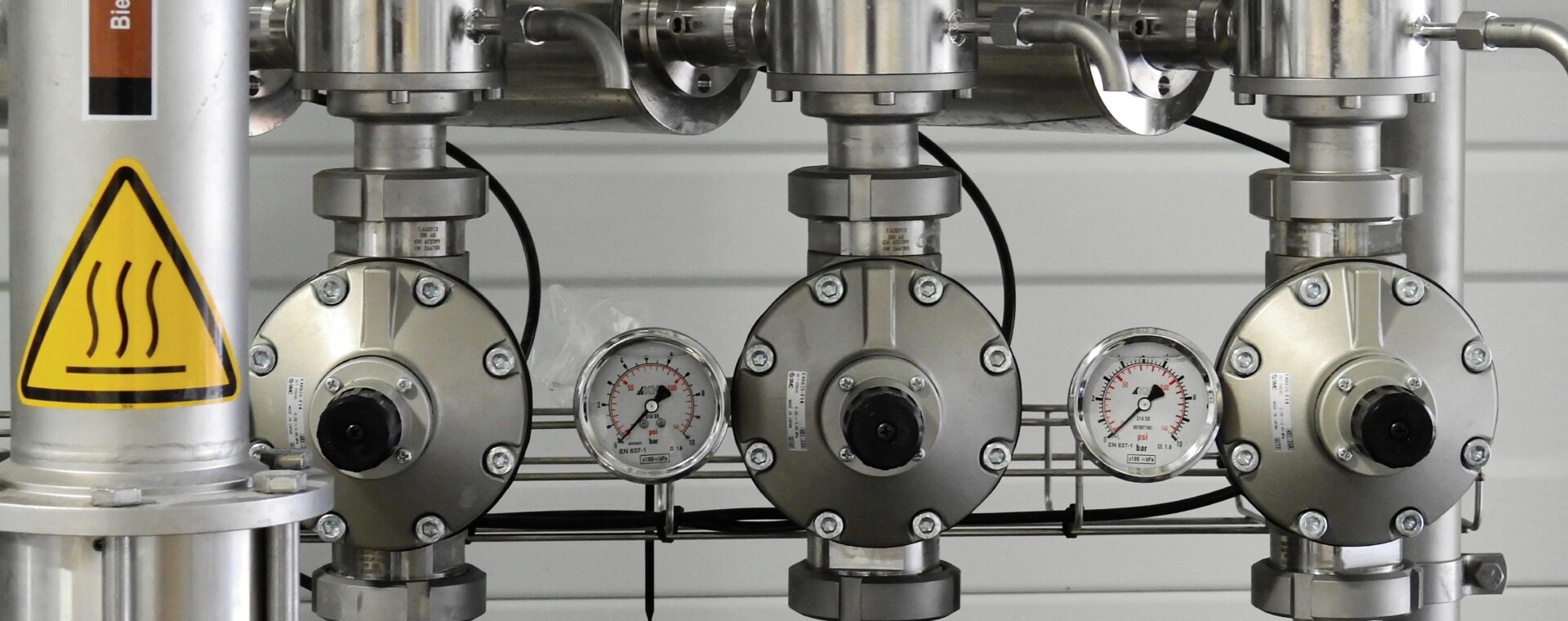 Szablon do izolacji kolan – klucz do estetycznego i szczelnego montażu otulin