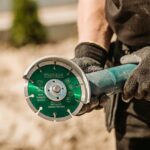 Przecinarka pneumatyczna – zastosowanie i charakterystyka narzędzia